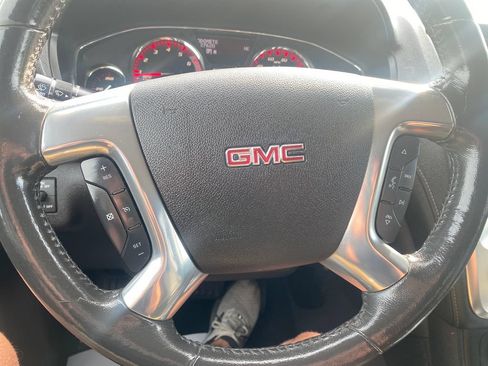 Used 2014 GMC Acadia SLE FWD image 12