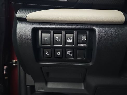 Used 2022 Subaru Forester Limited w/ Popular Package #3 image 28