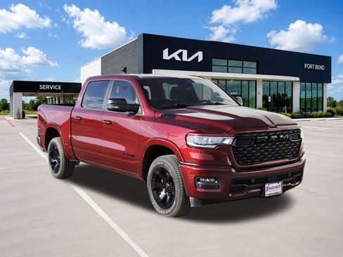 Used 2025 RAM 1500 Big Horn AWD/4WD image 3