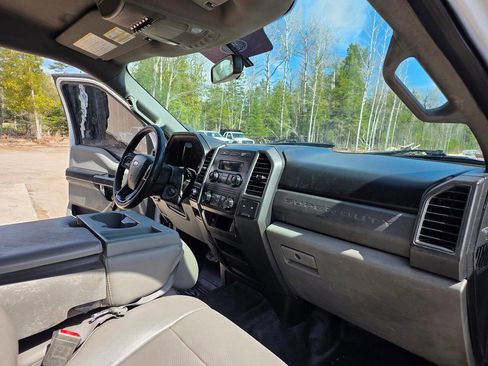Used 2019 Ford F250 XL AWD/4WD image 25