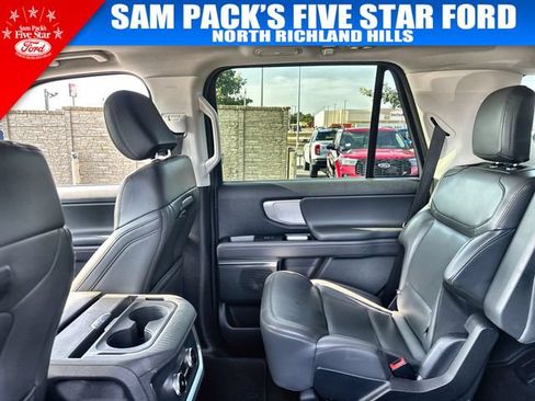 Used 2025 Ford Expedition Active RWD image 14