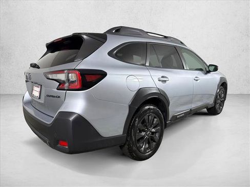 Used 2025 Subaru Outback Onyx Edition AWD/4WD image 4