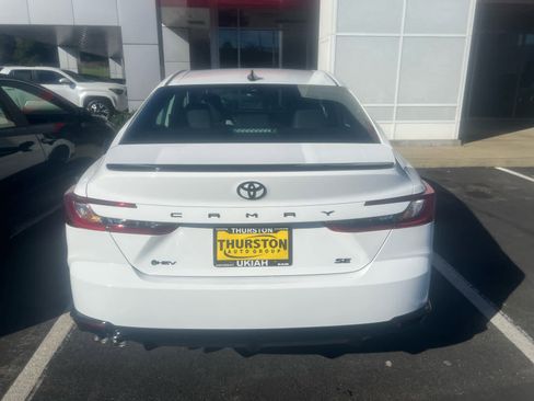 New 2026 Toyota Camry Hybrid image 7