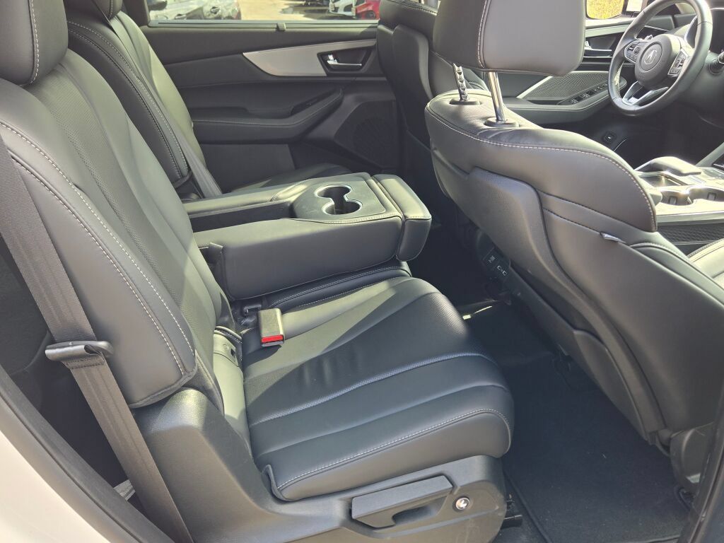 Used 2023 Acura MDX w/ Technology Package AWD/4WD image 12
