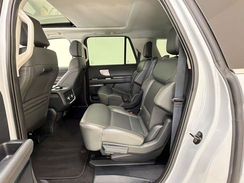 Used 2025 Ford Expedition Max Active AWD/4WD image 14