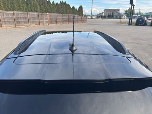 Used 2025 Chevrolet Trax LT w/ Driver Confidence Package image 9