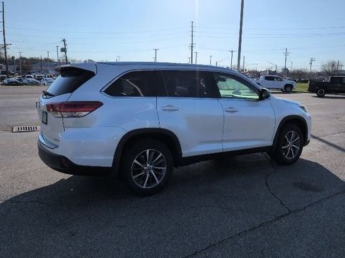 Used 2019 Toyota Highlander XLE image 13