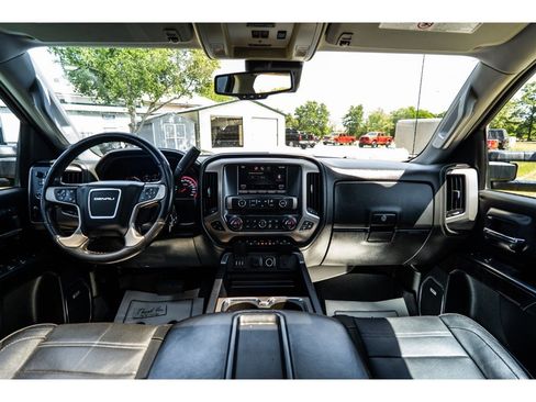 Used 2015 GMC Sierra 2500 Denali w/ Duramax Plus Package image 28