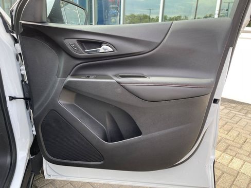 Used 2024 Chevrolet Equinox RS w/ LPO, Floor Liner Package FWD image 31
