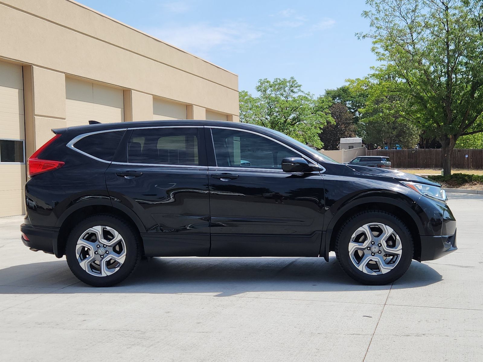 Used 2019 Honda CR-V EX-L image 6