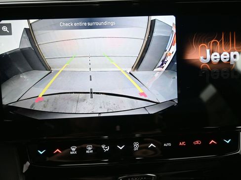 New 2026 Jeep Grand Cherokee Limited AWD/4WD image 32