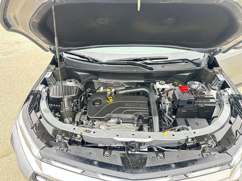 Used 2025 Chevrolet Equinox LT image 32