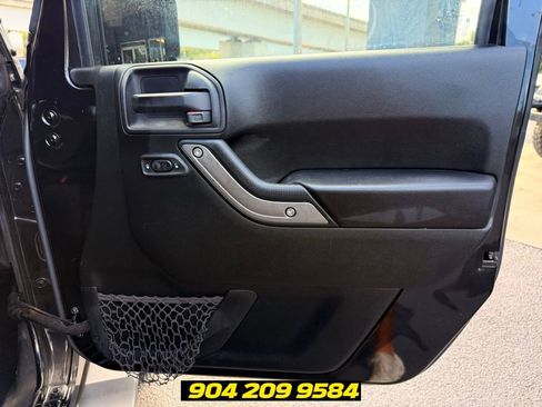 Used 2018 Jeep Wrangler Unlimited Sport S AWD/4WD image 22