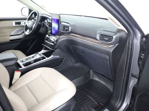 Used 2022 Ford Explorer Limited image 74