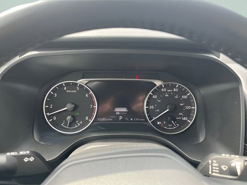 Used 2025 Nissan Rogue SV AWD/4WD image 9