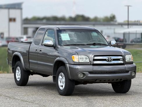 Used 2003 Toyota Tundra SR5 image 1