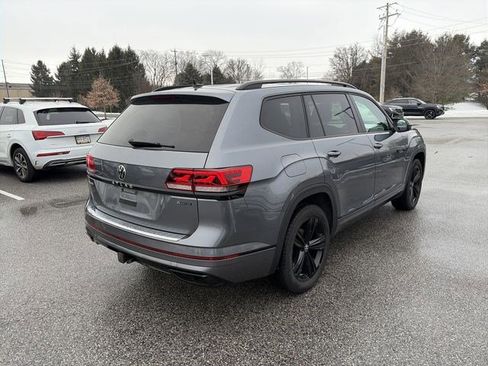 Used 2023 Volkswagen Atlas SEL R-Line image 4