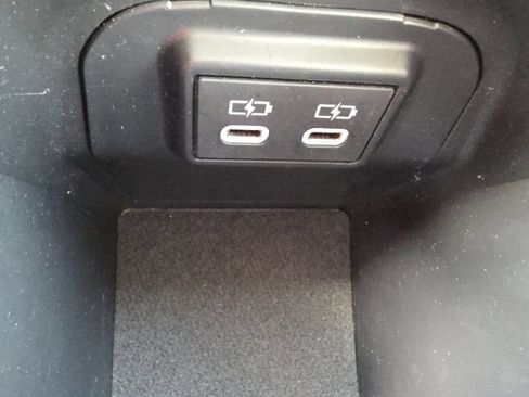 Used 2024 Toyota RAV4 XLE FWD image 27