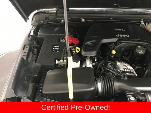 Certified 2020 Jeep Gladiator Overland image 40