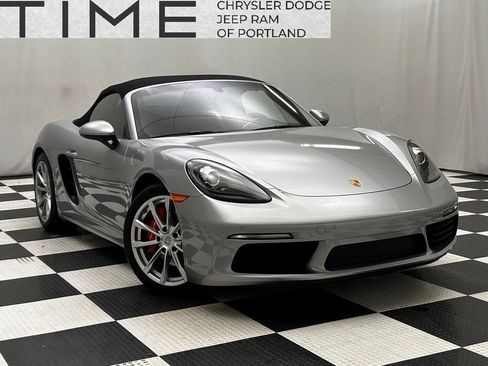 Used 2017 Porsche 718 Boxster S RWD image 1