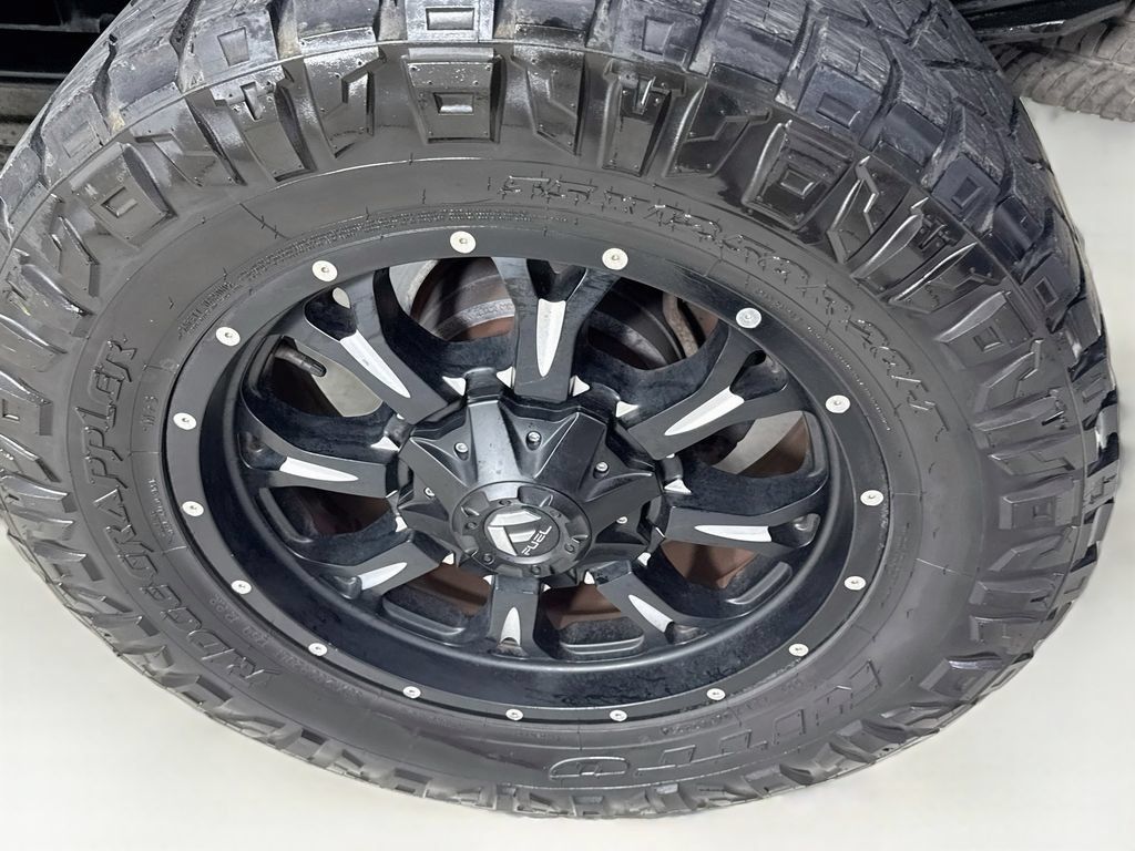 Used 2015 Ford F250 Platinum w/ FX4 Off-Road Package AWD/4WD image 39