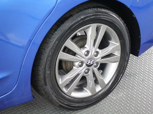 Used 2017 Hyundai Elantra SE w/ SE A/T Tech Package 03 FWD image 55