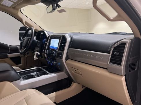 Used 2021 Ford F250 Lariat w/ Lariat Value Package AWD/4WD image 24