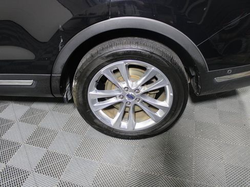 Used 2018 Ford Explorer Limited w/ Equipment Group 301A image 22