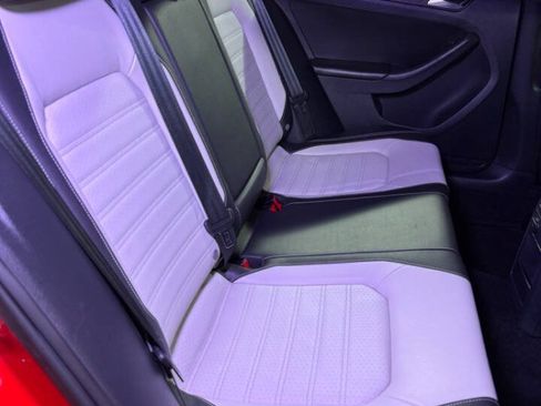 Used 2016 Volkswagen Jetta Sport FWD image 20
