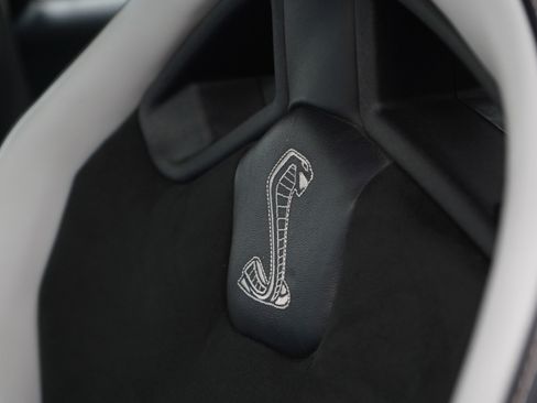 Used 2020 Ford Mustang Shelby GT500 w/ Carbon Fibre Track Pack image 26