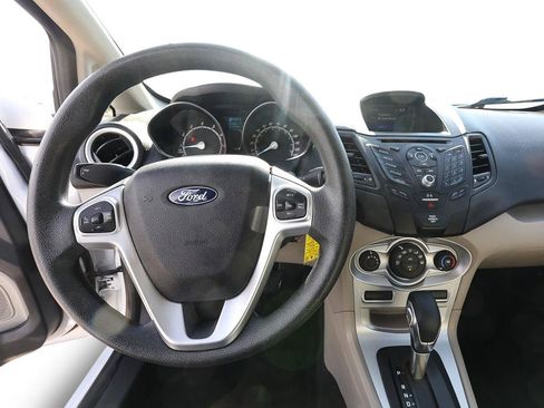 Used 2019 Ford Fiesta SE FWD image 13