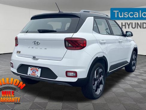 New 2026 Hyundai Venue SEL image 9