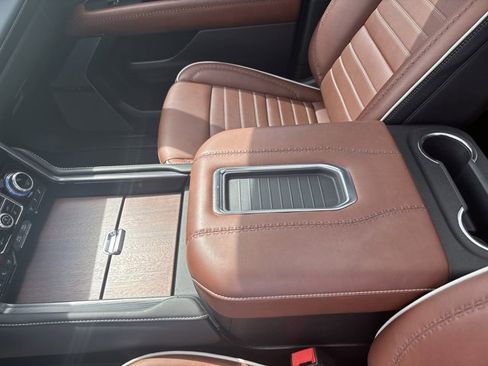 Used 2024 GMC Yukon XL Denali Ultimate image 15