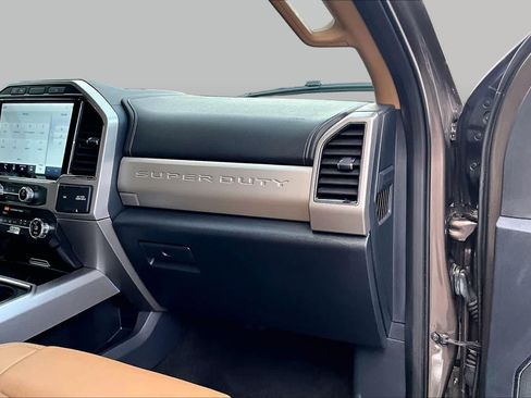 Used 2022 Ford F350 Lariat AWD/4WD image 22