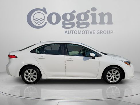 Certified 2024 Toyota Corolla LE FWD image 4