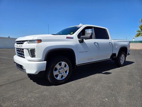 Used 2022 Chevrolet Silverado 2500 LTZ w/ Z71 Chrome Sport Edition AWD/4WD image 2