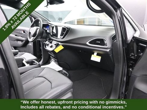 New 2026 Chrysler Voyager LX image 24