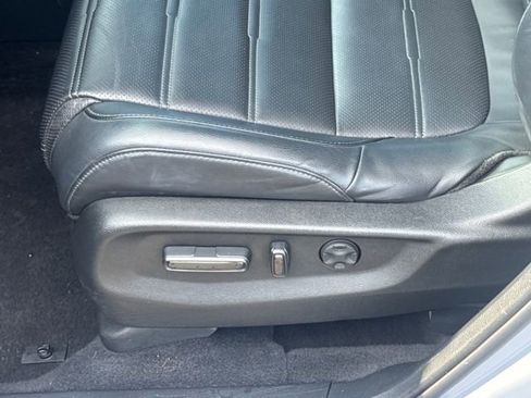 Used 2022 Honda CR-V EX-L image 4
