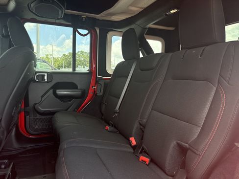 Used 2020 Jeep Wrangler Unlimited Rubicon AWD/4WD image 30