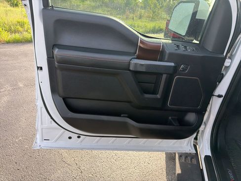 Used 2018 Ford F150 Raptor w/ Equipment Group 802A Luxury AWD/4WD image 13