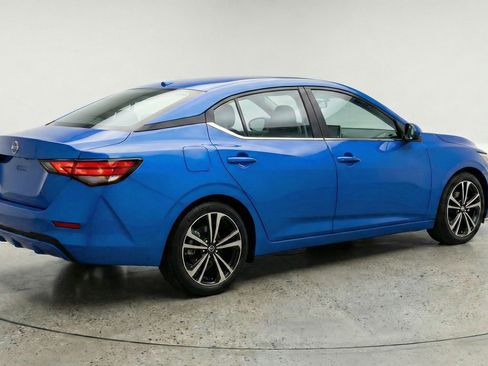 Used 2025 Nissan Sentra SV image 9