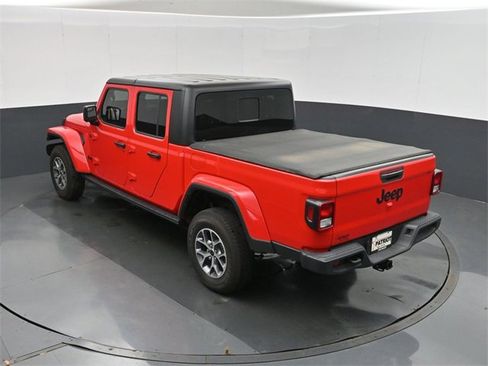 Used 2024 Jeep Gladiator Sport image 31
