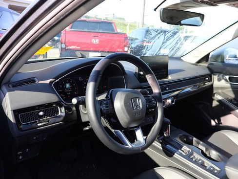 Used 2024 Honda Civic Touring image 9