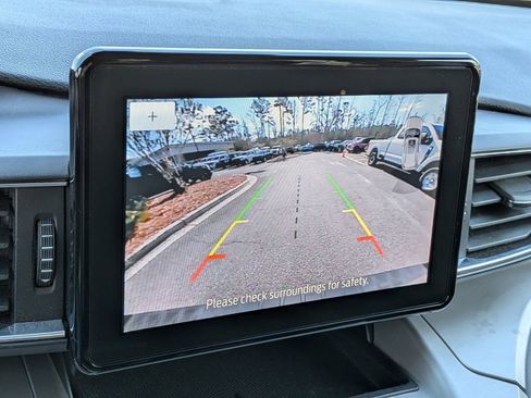 Certified 2023 Ford Explorer XLT w/ Equipment Group 202A image 24