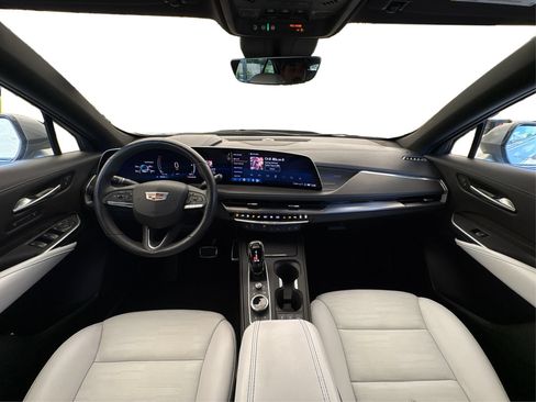 Certified 2024 Cadillac XT4 Sport FWD image 23