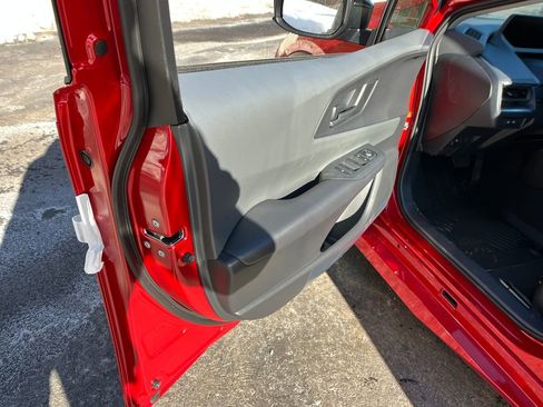 New 2026 Toyota Prius LE image 11