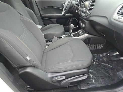 Used 2018 Jeep Compass Sport image 27