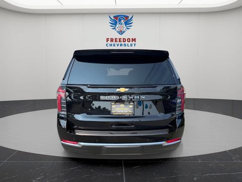 Used 2025 Chevrolet Suburban LS AWD/4WD image 5