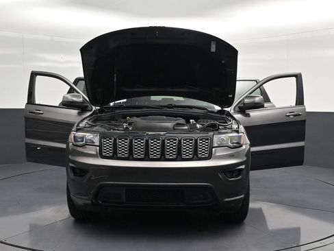 Used 2021 Jeep Grand Cherokee Laredo X RWD image 37