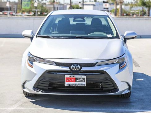 Used 2024 Toyota Corolla LE FWD image 3